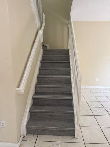 4905 N Harbor Isles Dr, Fort Lauderdale, FL 33312