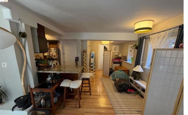 368 Adams St, Oakland, CA 94610
