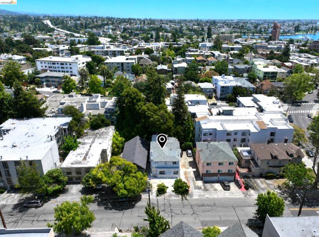 368 Adams St, Oakland, CA 94610