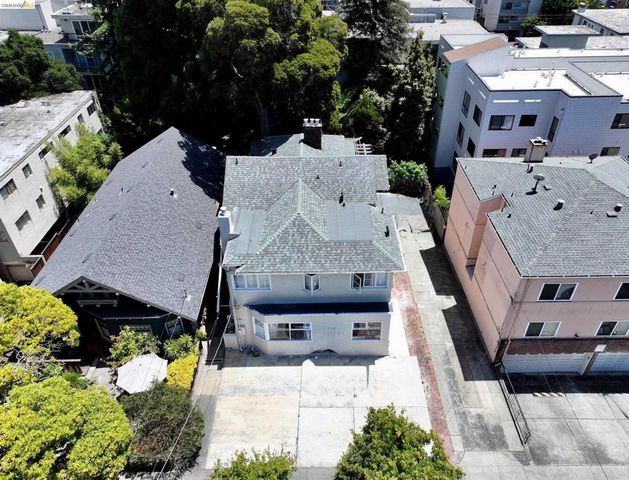 368 Adams St, Oakland, CA 94610