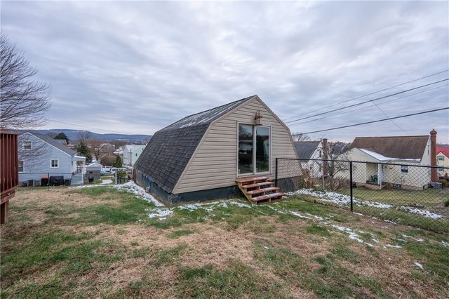 1715 Sloan Ave, Latrobe, PA 15650