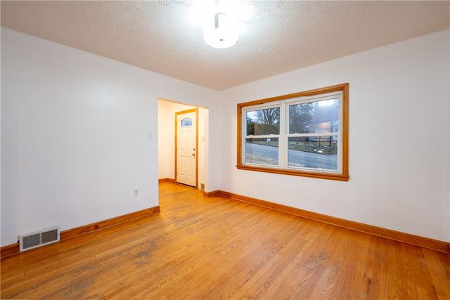 1715 Sloan Ave, Latrobe, PA 15650