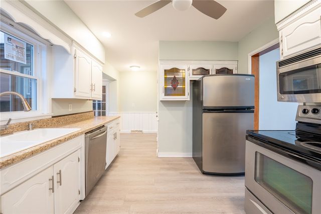 1715 Sloan Ave, Latrobe, PA 15650