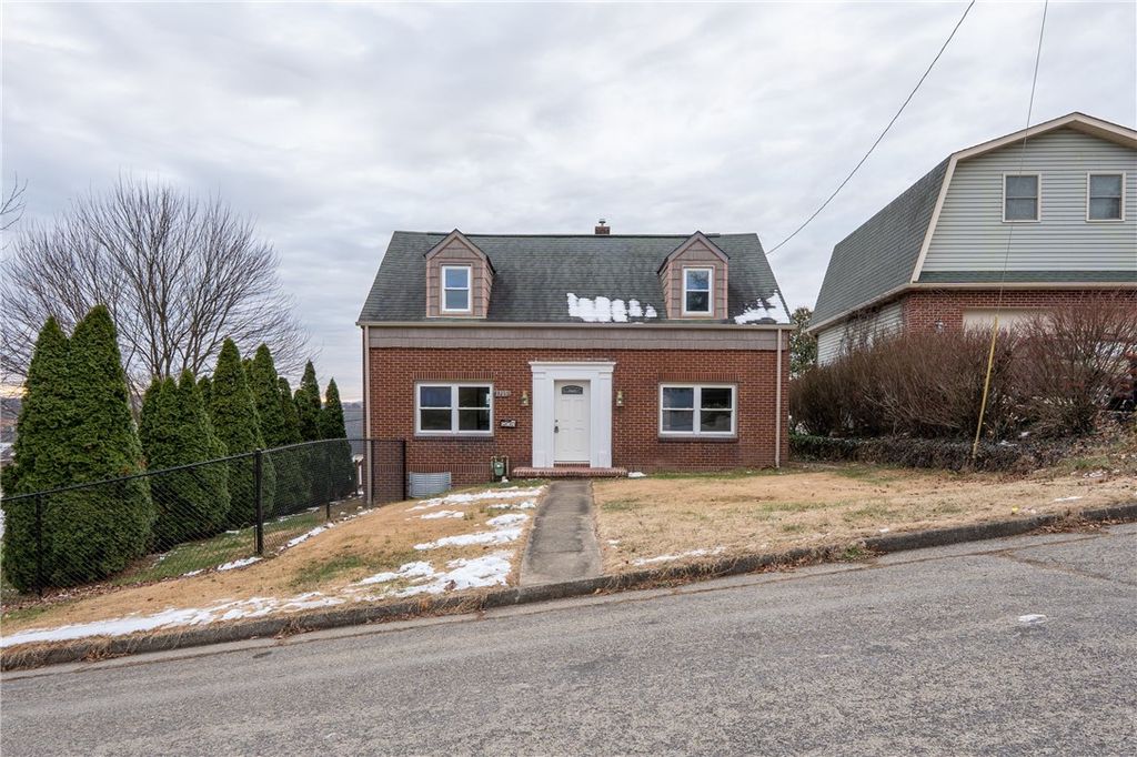 1715 Sloan Ave, Latrobe, PA 15650