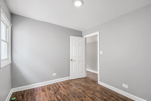 12025 S Prairie Avenue, Chicago, IL 60628