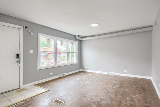 12025 S Prairie Avenue, Chicago, IL 60628