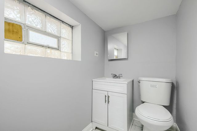 12025 S Prairie Avenue, Chicago, IL 60628