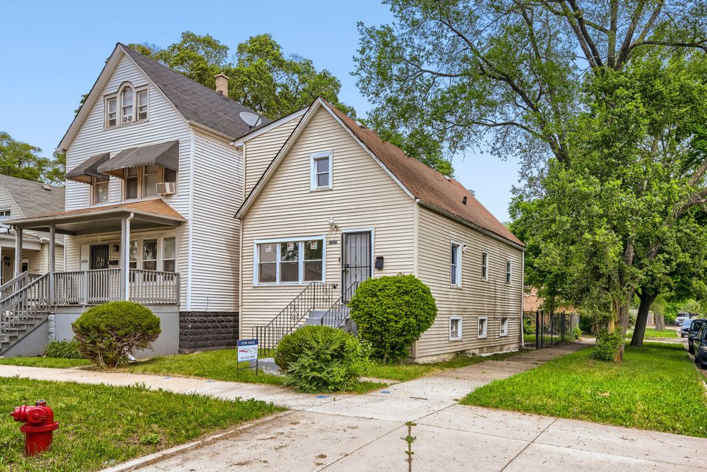12025 S Prairie Avenue, Chicago, IL 60628