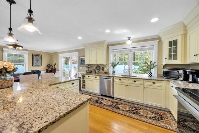 146 James Cir, Mashpee, MA 02649