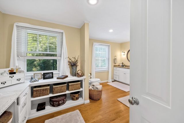 146 James Cir, Mashpee, MA 02649
