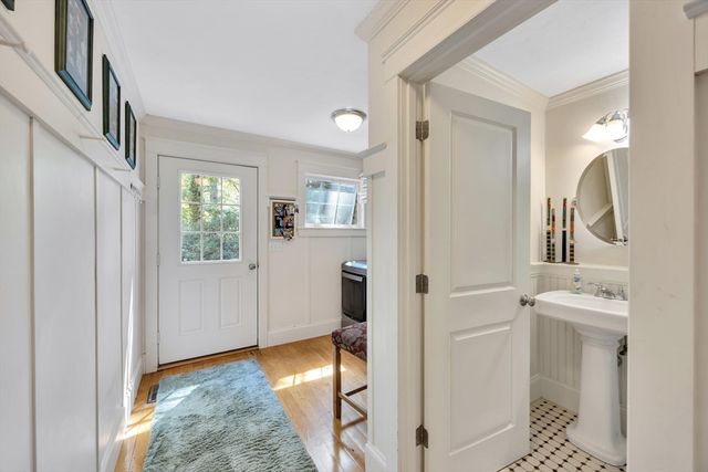 146 James Cir, Mashpee, MA 02649