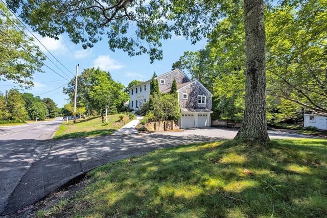 146 James Cir, Mashpee, MA 02649