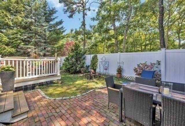 146 James Cir, Mashpee, MA 02649