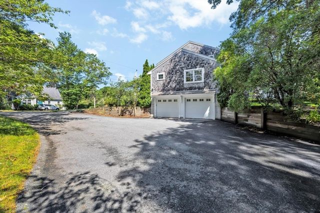 146 James Cir, Mashpee, MA 02649