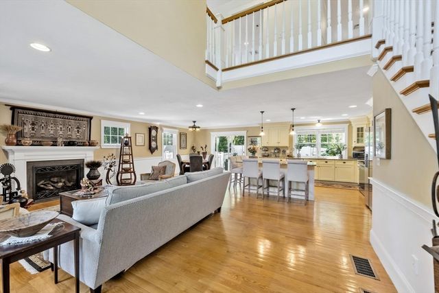 146 James Cir, Mashpee, MA 02649