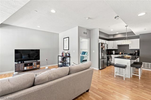 7427 Battery Park Boulevard, Cleveland, OH 44102