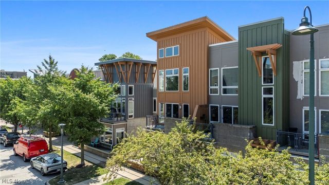 7427 Battery Park Boulevard, Cleveland, OH 44102