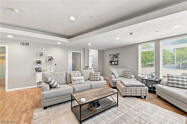 7427 Battery Park Boulevard, Cleveland, OH 44102