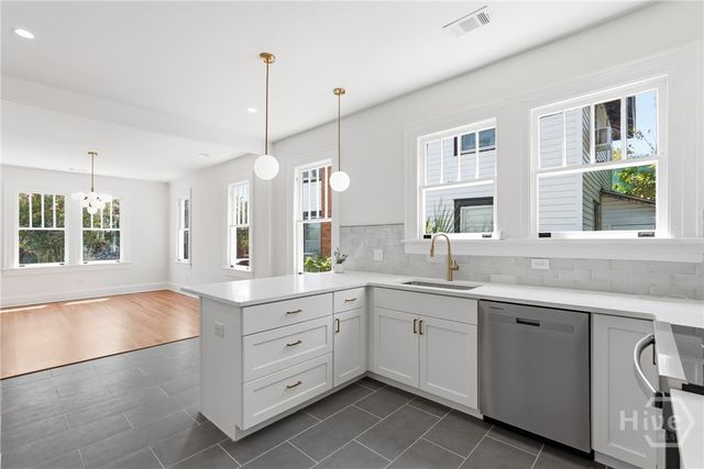 1106 E 40th Street, Savannah, GA 31404