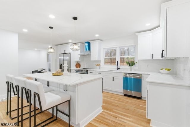 94 Ridge Rd, Allamuchy Twp., NJ 07840