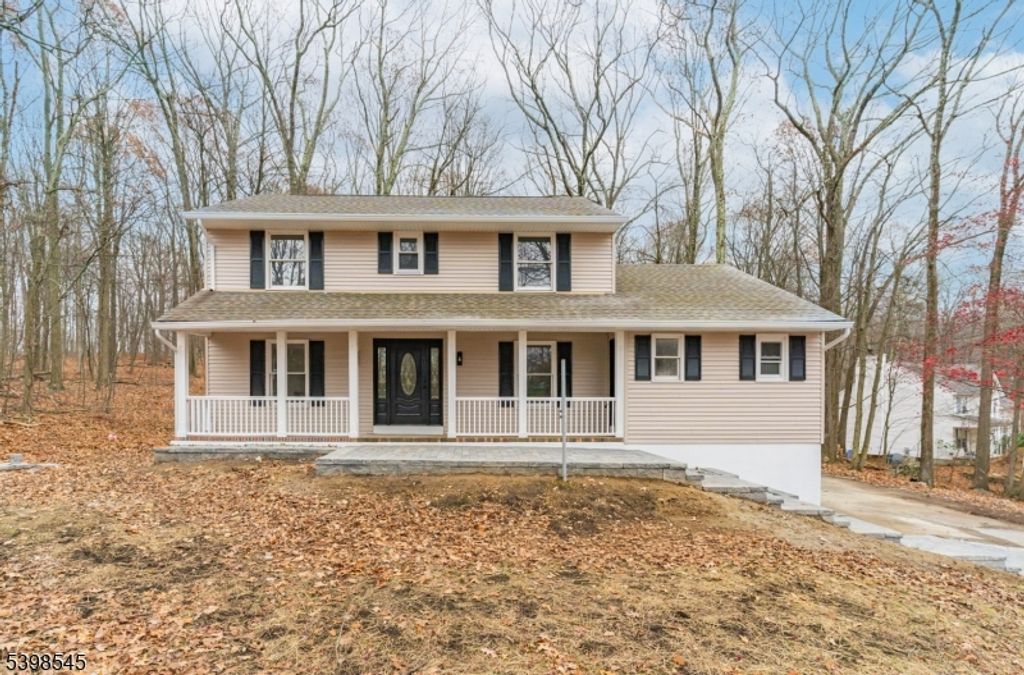 94 Ridge Rd, Allamuchy Twp., NJ 07840