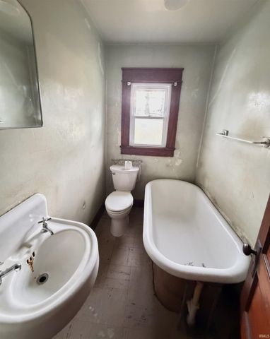 1026 W 7th Street, Bloomington, IN 47404