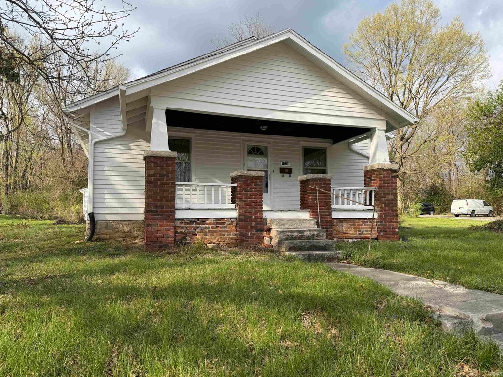 1026 W 7th Street, Bloomington, IN 47404