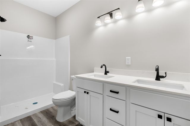 7684 Newport, Richland, MI 49083