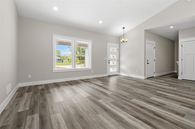 7684 Newport, Richland, MI 49083