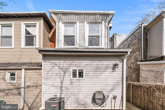 322 N 42ND ST, Philadelphia, PA 19104