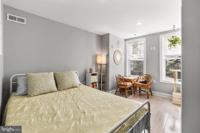 322 N 42ND ST, Philadelphia, PA 19104