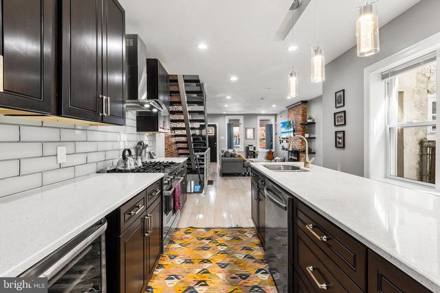 322 N 42ND ST, Philadelphia, PA 19104