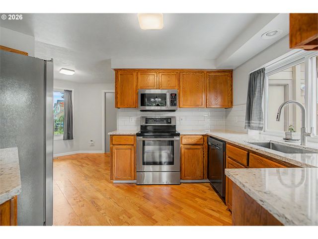 2356 Nw AVA Ave, Gresham, OR 97030