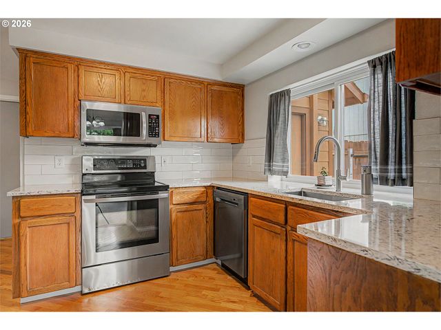 2356 Nw AVA Ave, Gresham, OR 97030