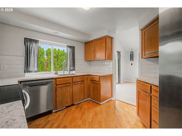 2356 Nw AVA Ave, Gresham, OR 97030
