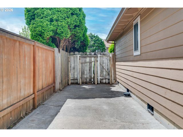 2356 Nw AVA Ave, Gresham, OR 97030