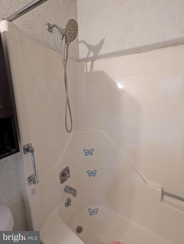 100 WILLOW CT, Harrisburg, PA 17110