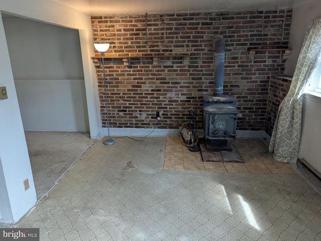 100 WILLOW CT, Harrisburg, PA 17110