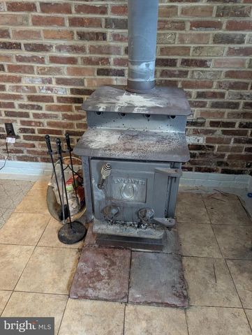 100 WILLOW CT, Harrisburg, PA 17110