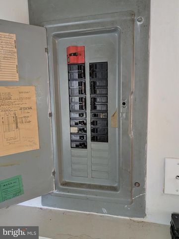 100 WILLOW CT, Harrisburg, PA 17110