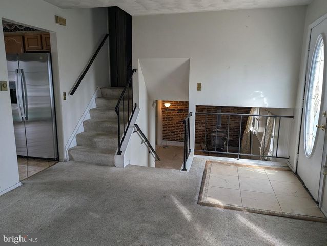 100 WILLOW CT, Harrisburg, PA 17110