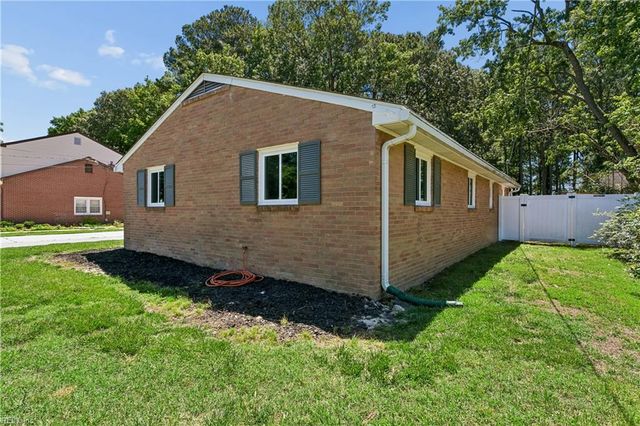 4713 Threechopt RD, Hampton, VA 23666
