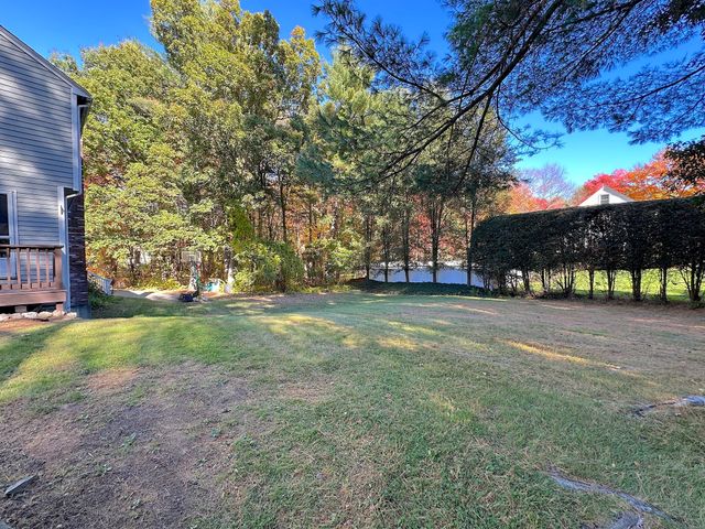 38 Valliria Dr 38, Groton, MA 01450