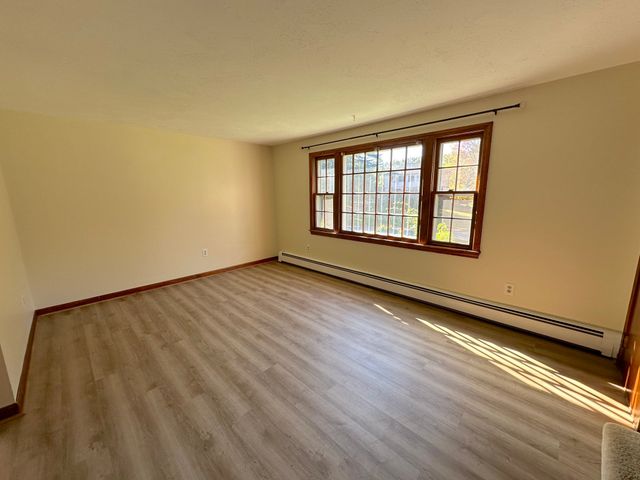 38 Valliria Dr 38, Groton, MA 01450