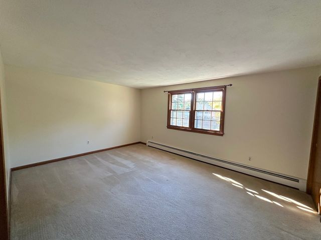 38 Valliria Dr 38, Groton, MA 01450