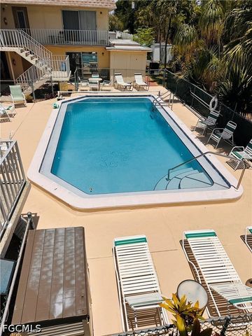 4931 Vincennes CT 7, Cape Coral, FL 33904