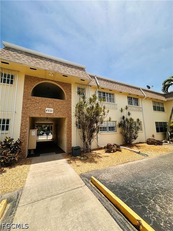 4931 Vincennes CT 7, Cape Coral, FL 33904