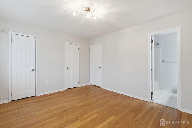60 Hampshire Drive, Plainsboro, NJ 08536