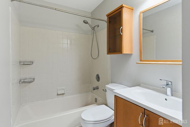 60 Hampshire Drive, Plainsboro, NJ 08536