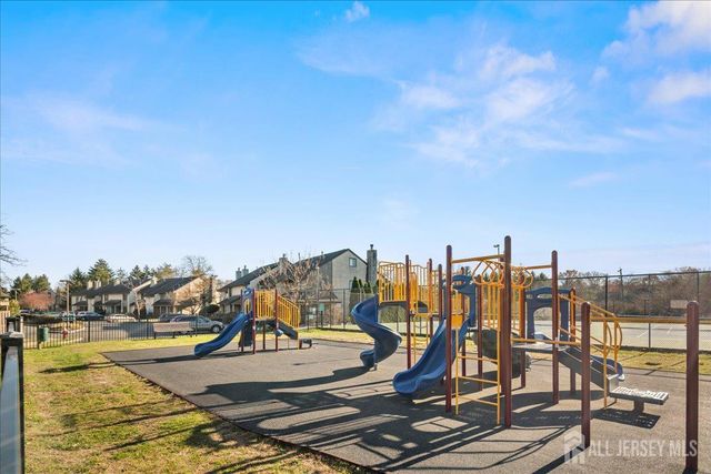 60 Hampshire Drive, Plainsboro, NJ 08536